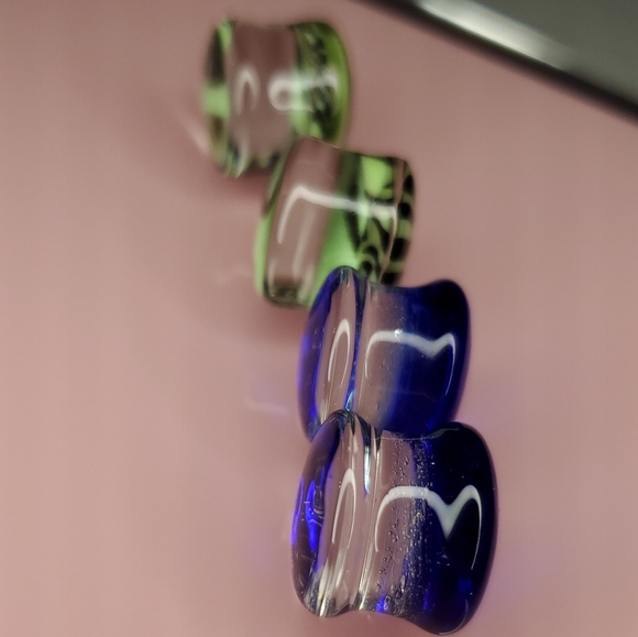 Set of Glass Plugs - Picture 13 of 14